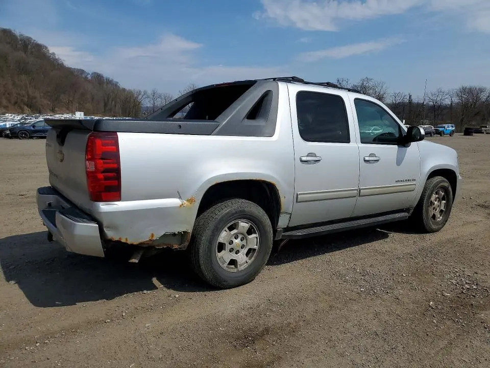 2012 CHEVROLET AVALANCHE LS  
