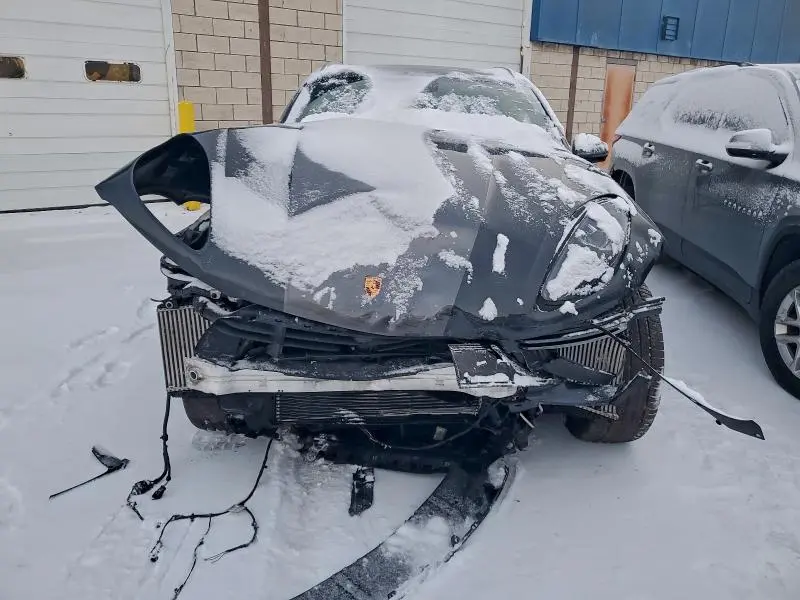 2021 PORSCHE MACAN TURBO  