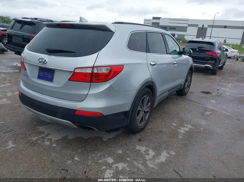 2016 HYUNDAI SANTA FE SE