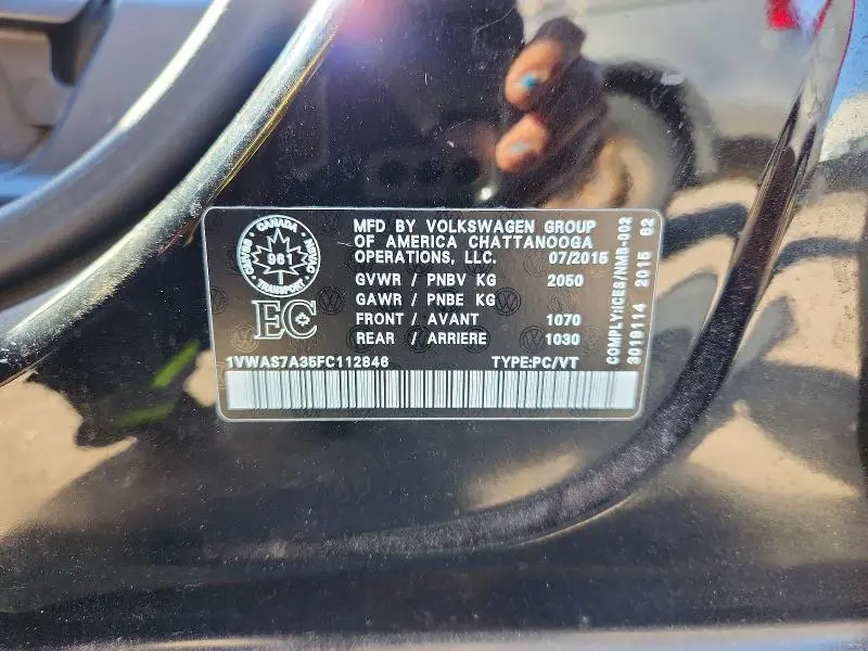 2015 VOLKSWAGEN PASSAT S  