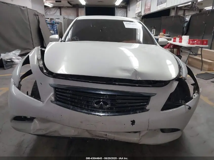 2012 INFINITI G37 JOURNEY