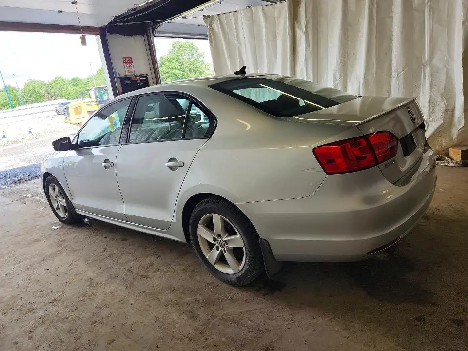2012 VOLKSWAGEN JETTA TDI  