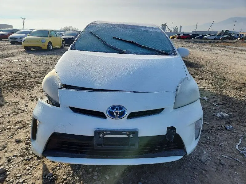 2013 TOYOTA PRIUS PERSONA SERIES SE  