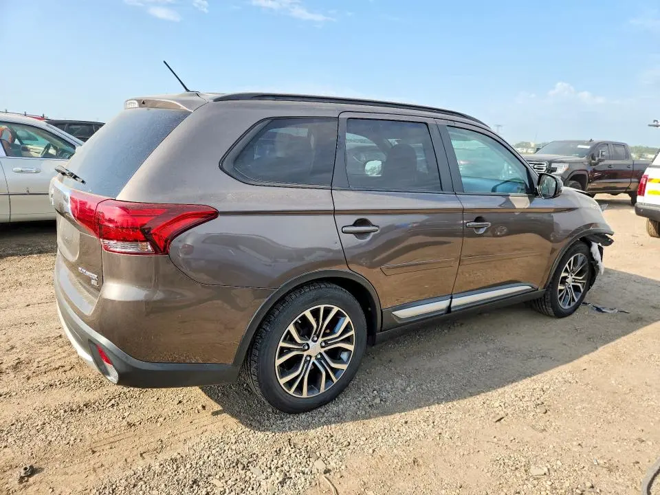 2016 MITSUBISHI OUTLANDER SE  