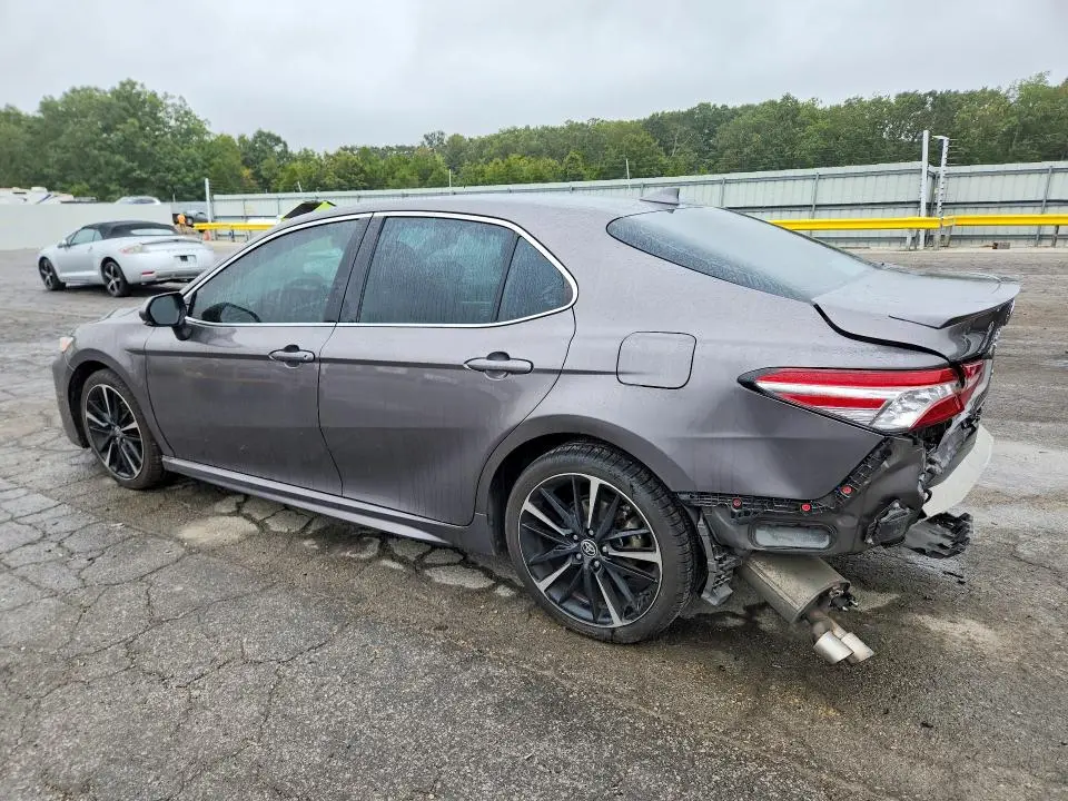 2020 TOYOTA CAMRY XSE  