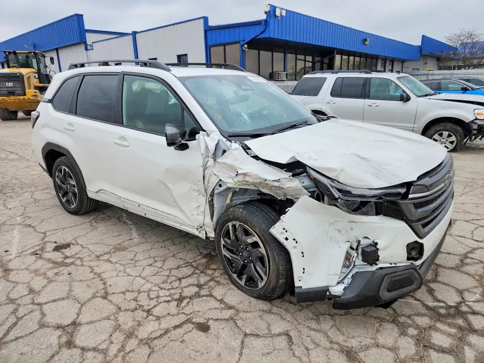 2025 SUBARU FORESTER LIMITED  