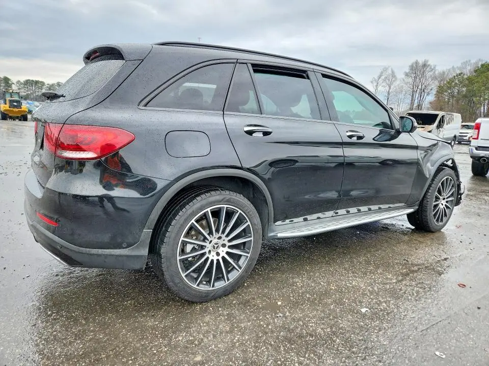 2020 MERCEDES-BENZ GLC 300  