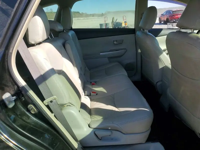 2013 TOYOTA PRIUS V TWO  