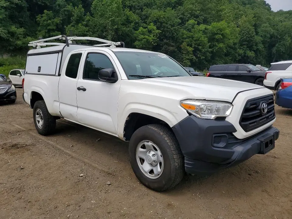 2016 TOYOTA TACOMA SR  