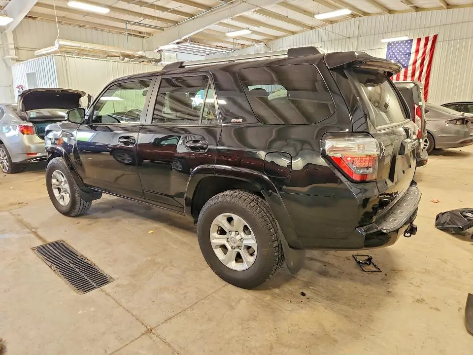 2021 TOYOTA 4RUNNER SR5  