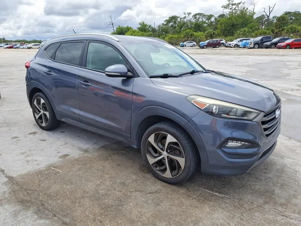 2016 HYUNDAI TUCSON SPORT  