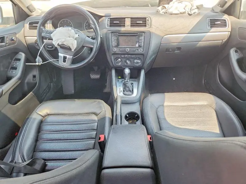 2013 VOLKSWAGEN JETTA SEL  