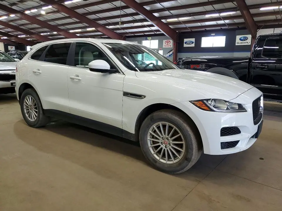 2019 JAGUAR F-PACE   