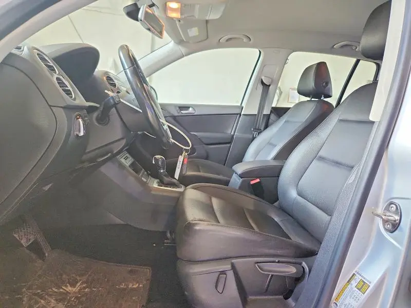 2016 VOLKSWAGEN TIGUAN S  