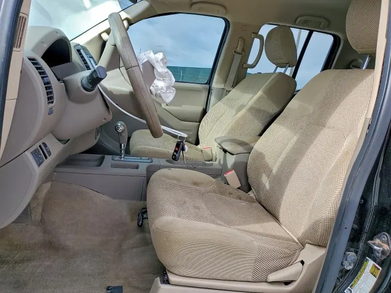 2015 NISSAN FRONTIER S  