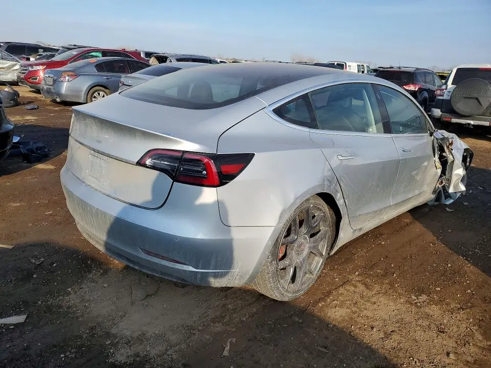 2018 TESLA MODEL 3   