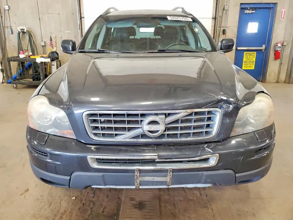 2011 VOLVO XC90 3.2  
