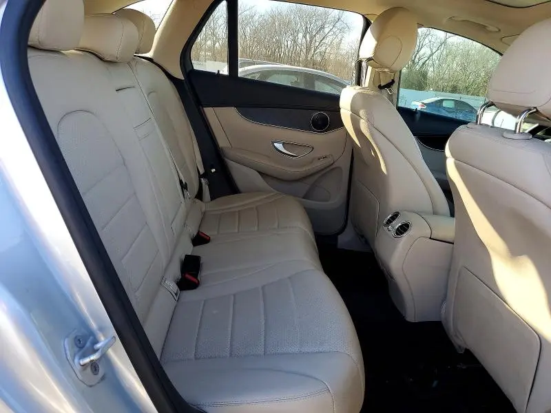 2016 MERCEDES-BENZ GLC 300  