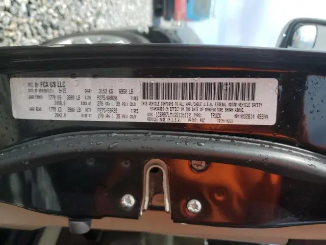 2016 RAM 1500 SLT  