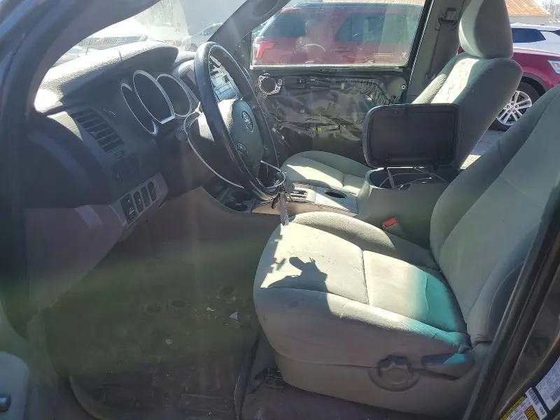 2011 TOYOTA TACOMA V6  