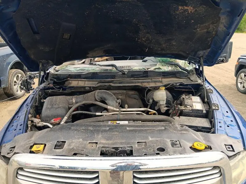 2016 RAM 1500 SLT  