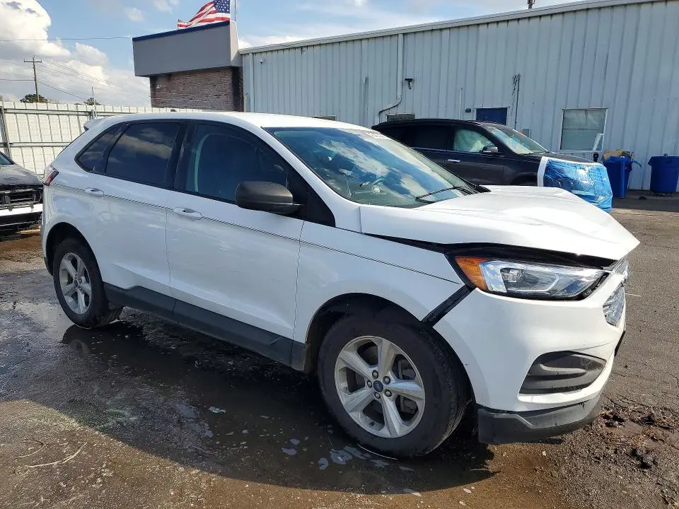 2022 FORD EDGE SE  