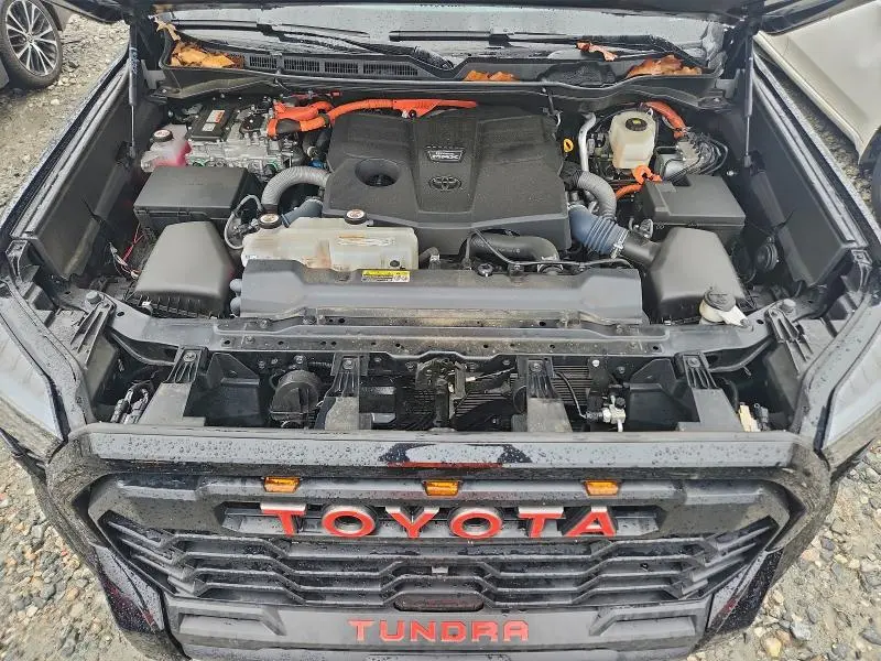2024 TOYOTA TUNDRA CREWMAX LIMITED  