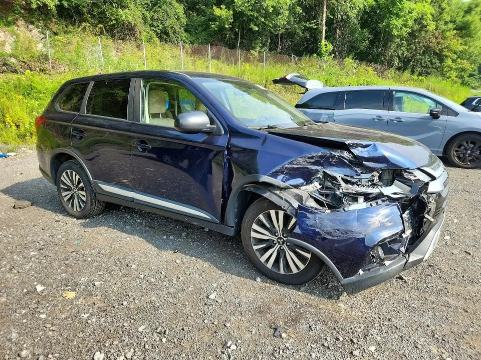 2019 MITSUBISHI OUTLANDER SE  