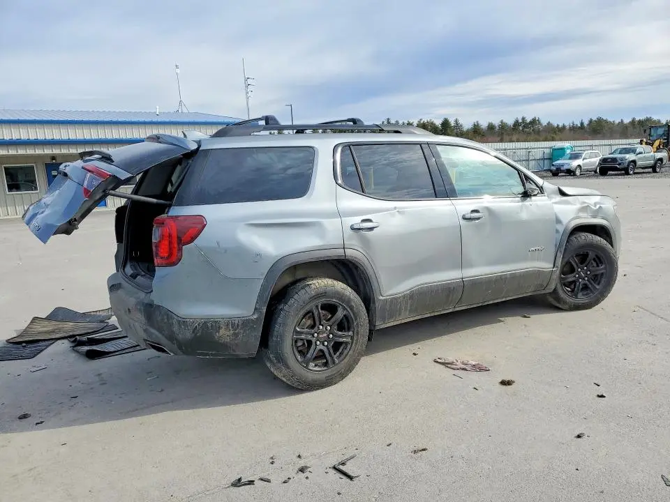 2023 GMC ACADIA AT4  