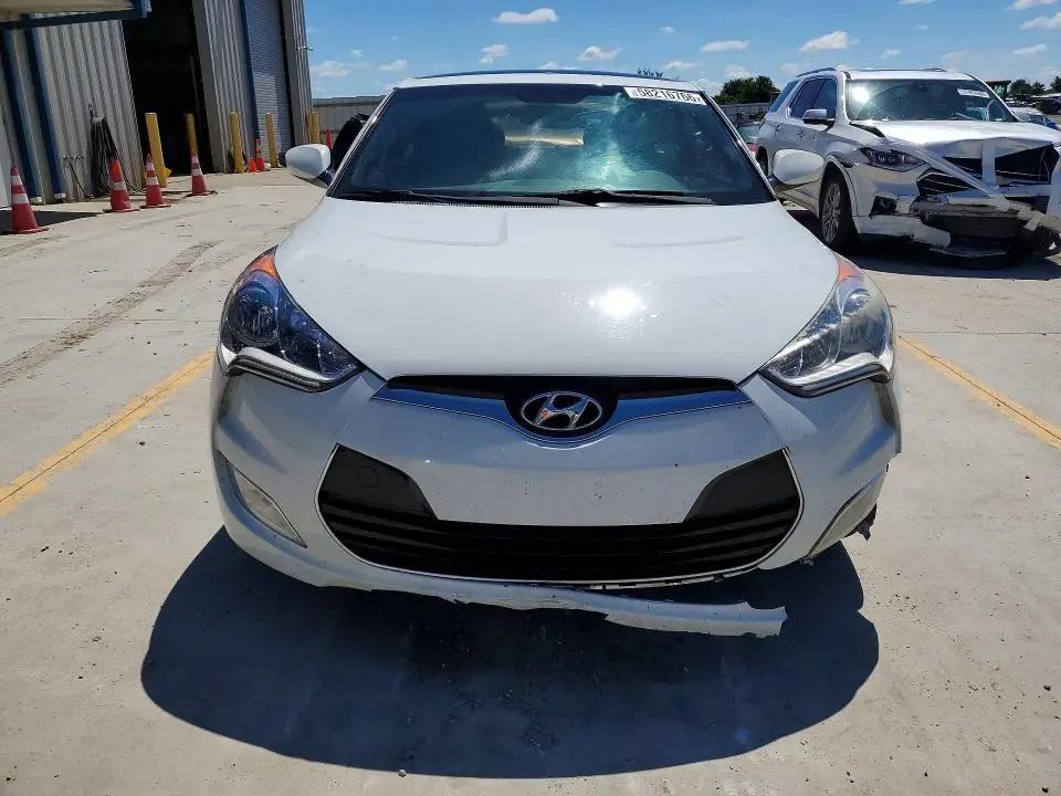 2016 HYUNDAI VELOSTER BASE  