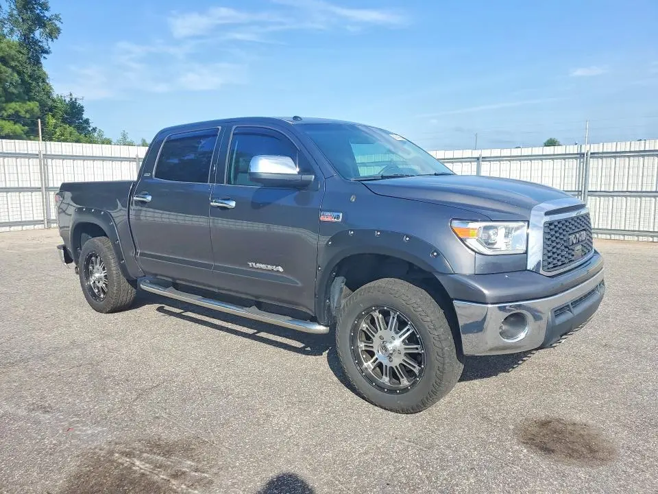 2011 TOYOTA TUNDRA CREWMAX SR5  