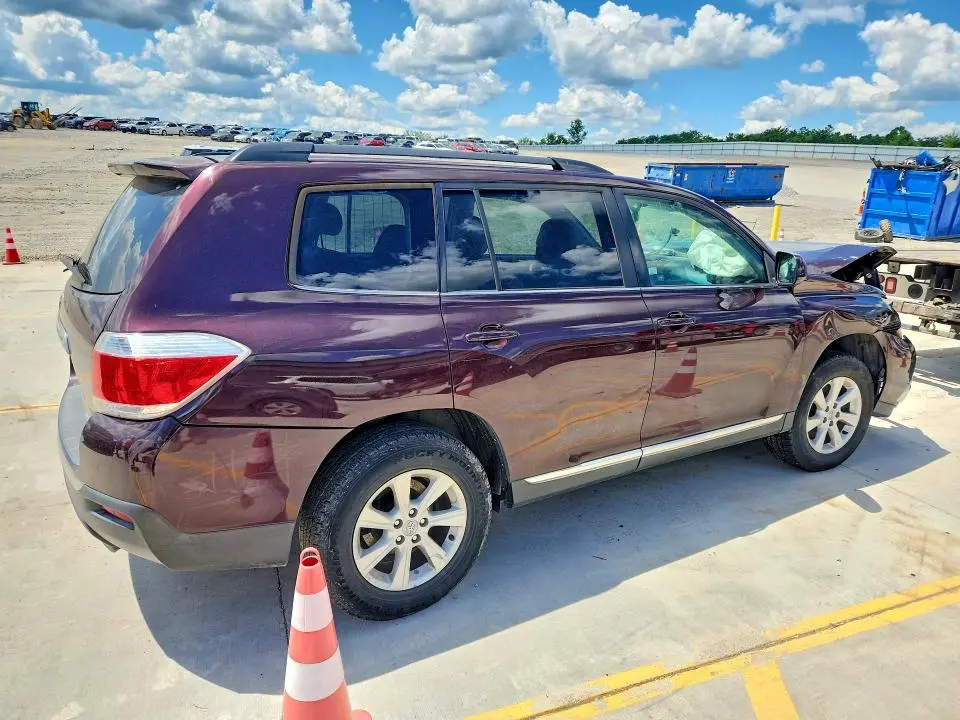 2012 TOYOTA HIGHLANDER SE  