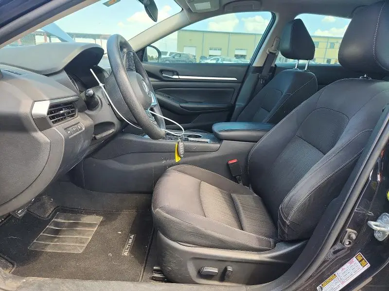 2022 NISSAN ALTIMA SV  
