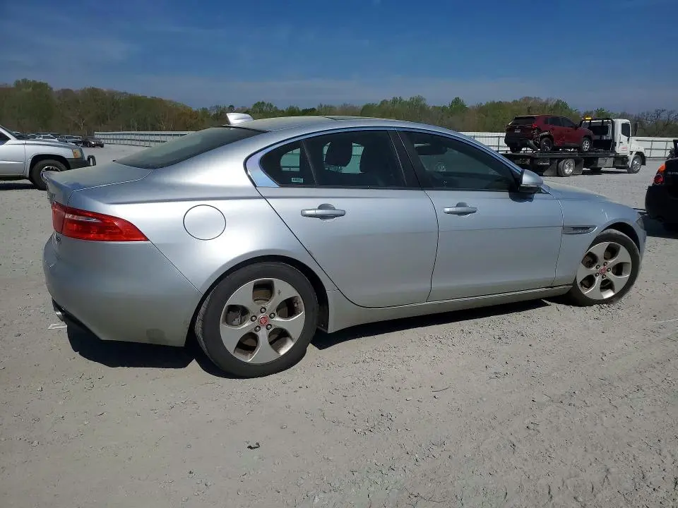 2018 JAGUAR XE   