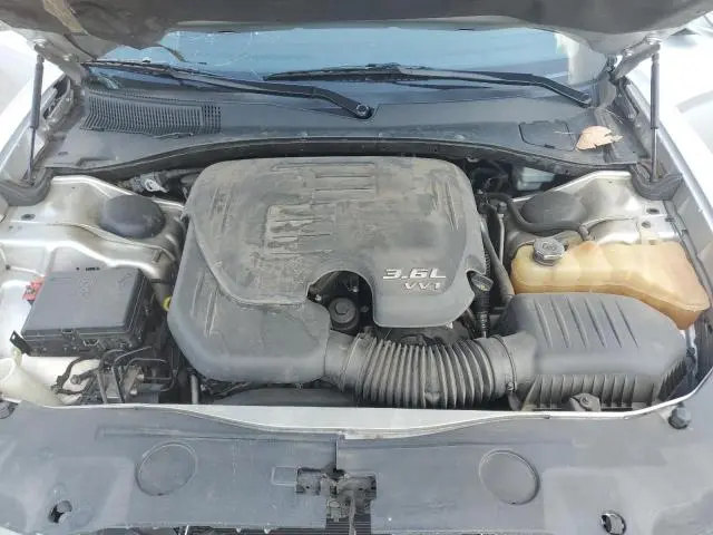 2012 DODGE CHARGER SE  