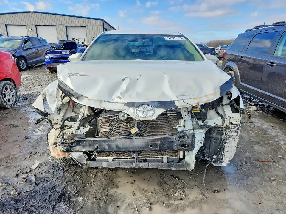 2013 TOYOTA VENZA LE  