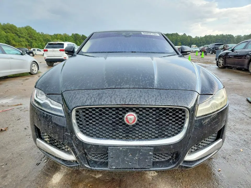 2017 JAGUAR XF PREMIUM  