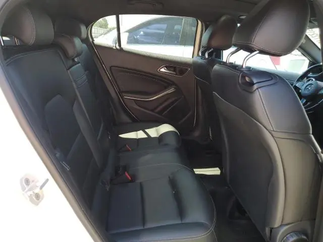 2016 MERCEDES-BENZ GLA 250 4MATIC