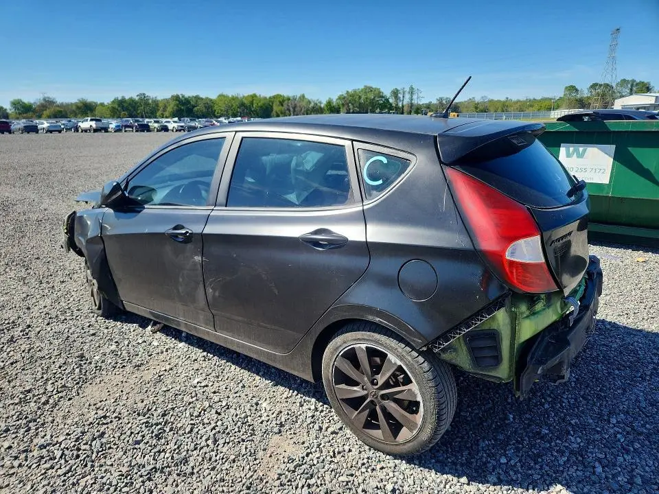2013 HYUNDAI ACCENT SE  