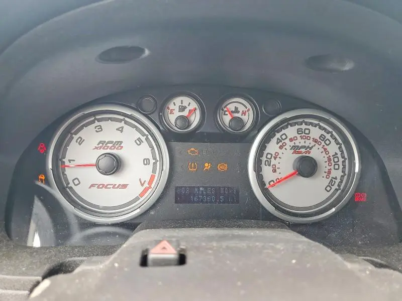 2010 FORD FOCUS SE  