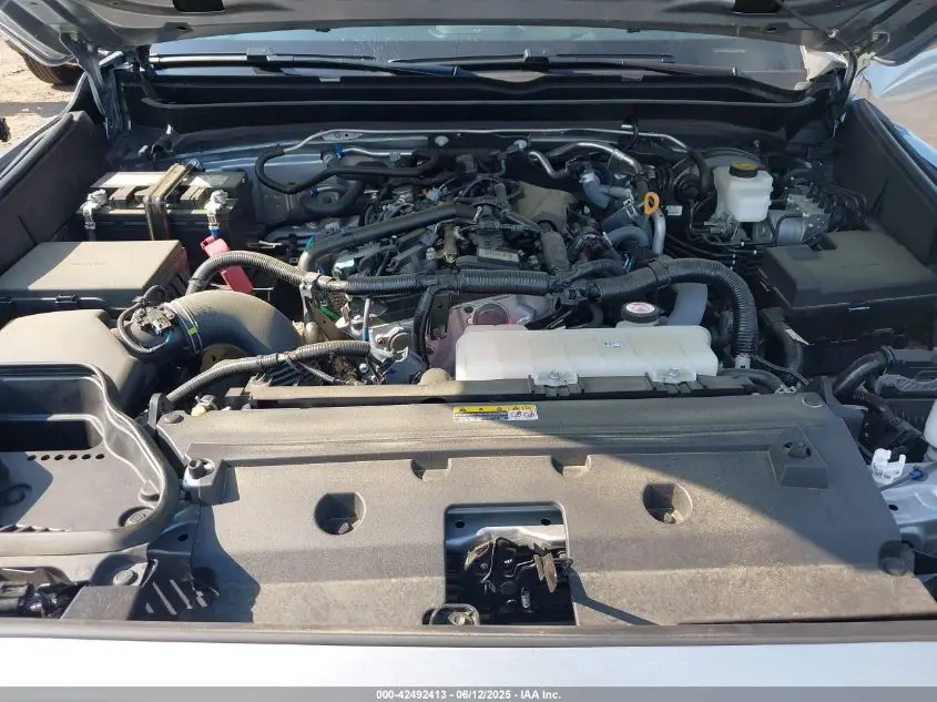 2024 TOYOTA TACOMA SR5 4WD