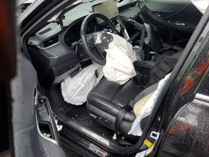 2021 TOYOTA VENZA LIMITED  