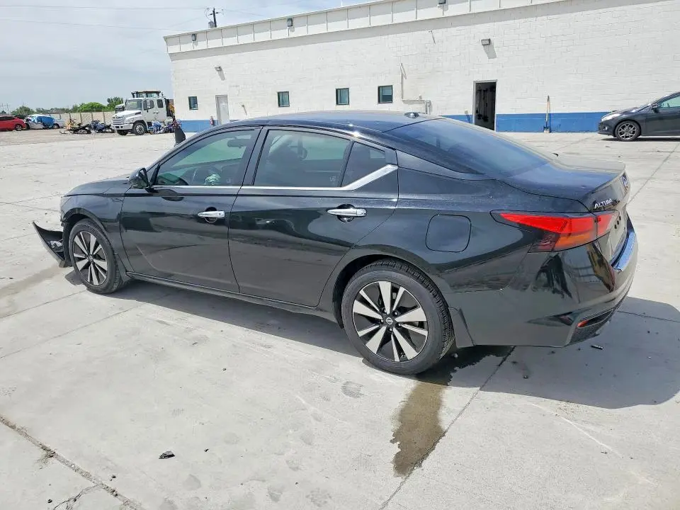 2021 NISSAN ALTIMA SV  