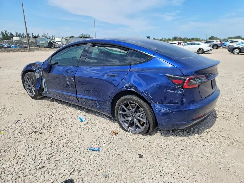 2022 TESLA MODEL 3   