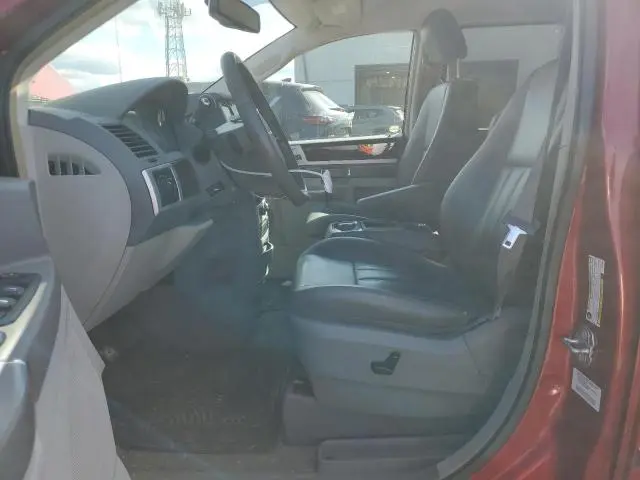 2010 CHRYSLER TOWN & COUNTRY TOURING  