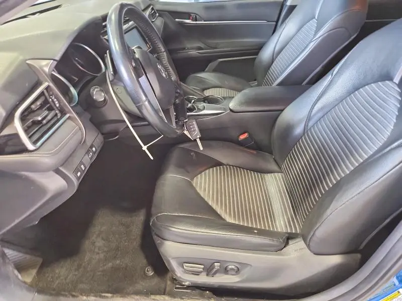2018 TOYOTA CAMRY SE  