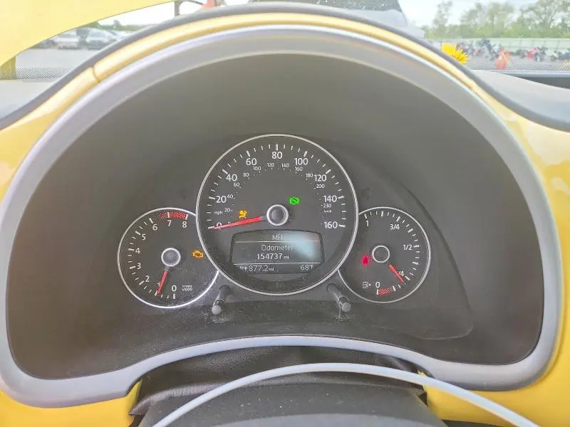 2012 VOLKSWAGEN BEETLE   