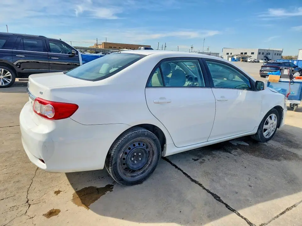 2013 TOYOTA COROLLA LE  
