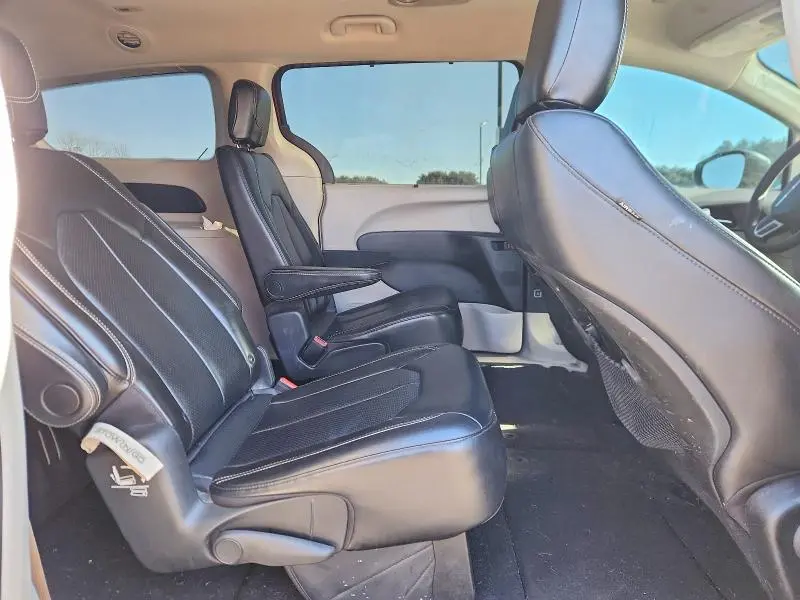 2020 CHRYSLER VOYAGER LXI  