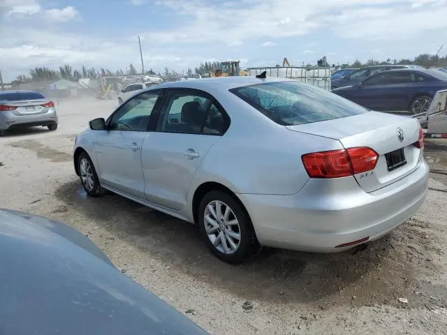 2011 VOLKSWAGEN JETTA SE  